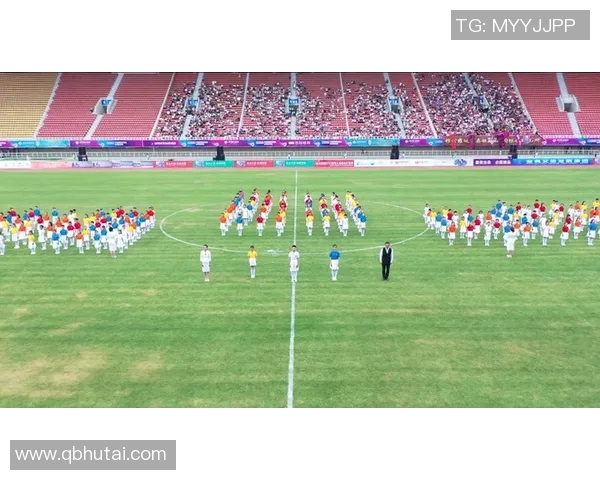 莫斯科足球场上最耀眼的明星是谁他的魅力与成就让人难以忘怀