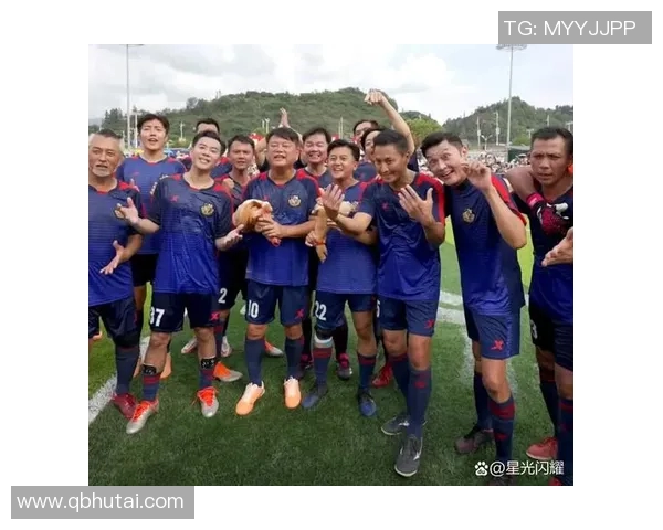 足球明星亲临医院为癌症患者粉丝送上温暖惊喜感动瞬间引发热泪盈眶