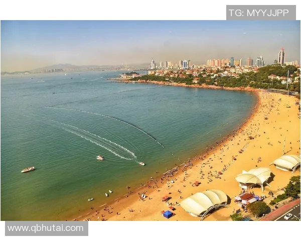 足球明星赛金沙滩激情上演球场魅力与海滩风光完美融合的盛会 足球明星赛金沙滩激情上演球场魅力与海滩风光完美融合的盛会